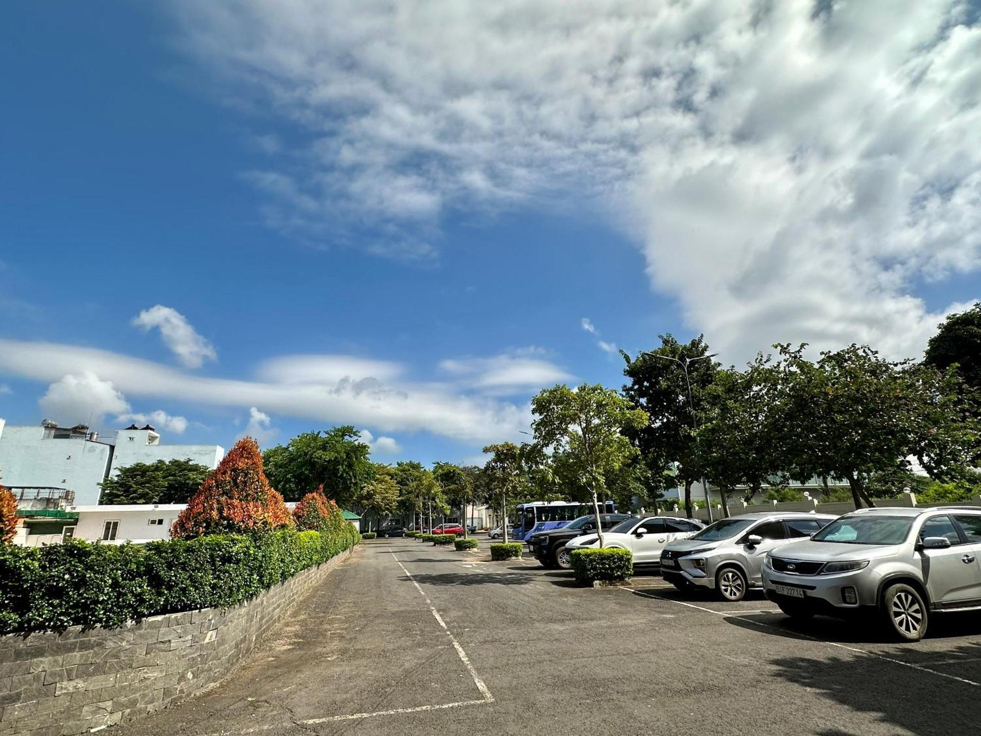 Muong Thanh Luxury Buon Ma Thuot Hotel Exterior foto
